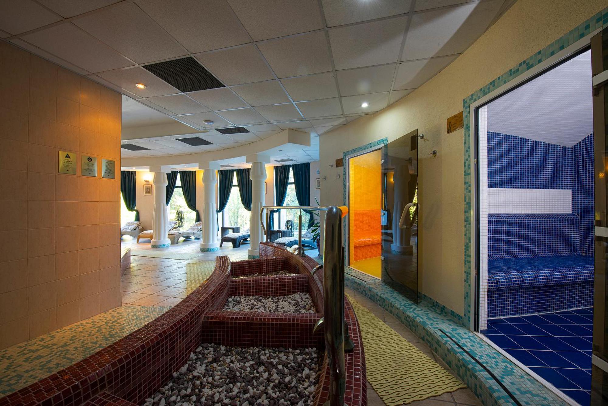 President Hotel Montfort Zdiar Exterior photo